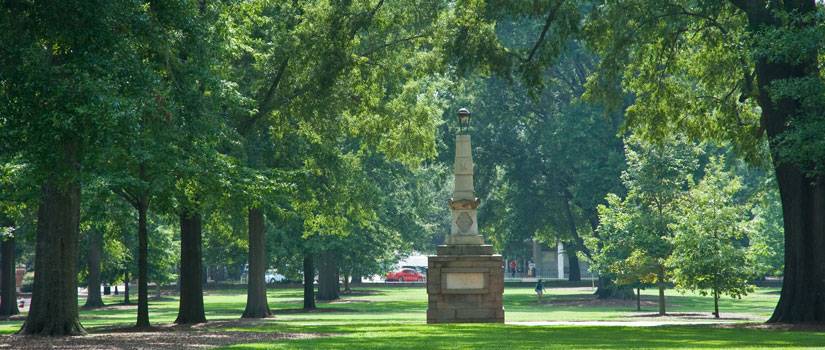 Statue on the Horseshoe