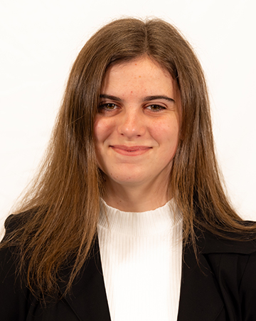 Amber Reynolds headshot